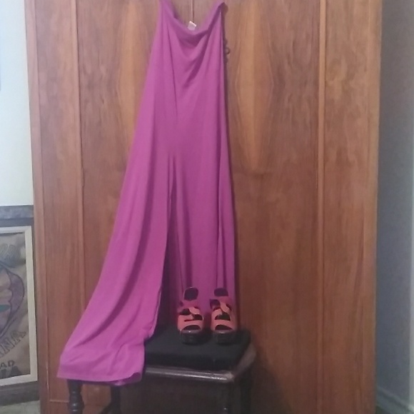 jumpsuit - Picture 3 of 3